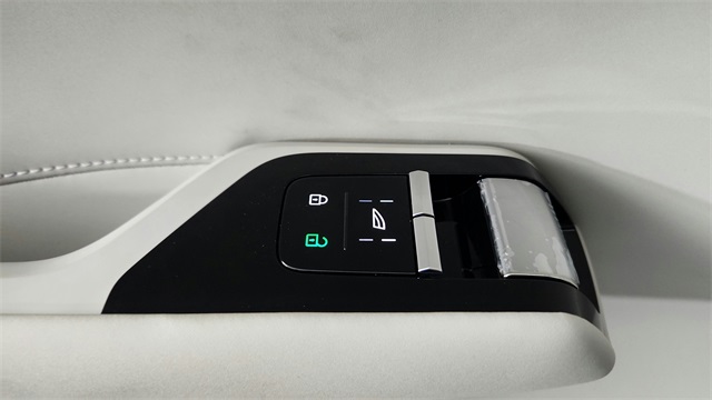 used 2025 Volvo EX90 car, priced at $79,988