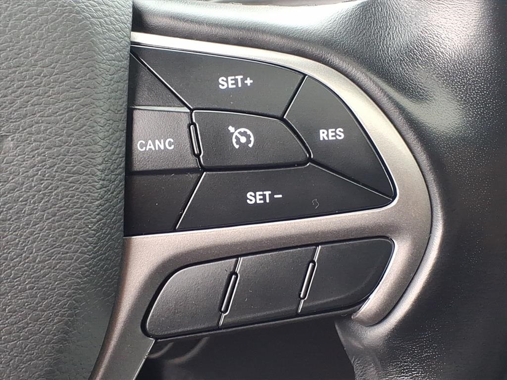 used 2021 Jeep Grand Cherokee car, priced at $22,900