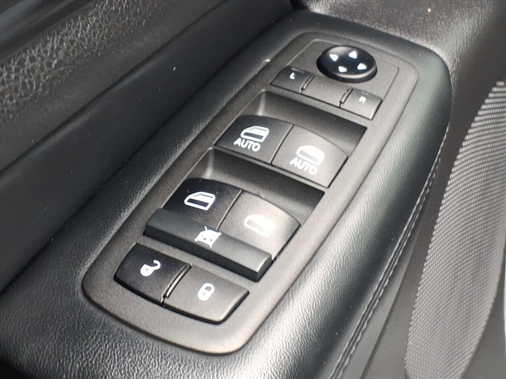 used 2021 Jeep Grand Cherokee car, priced at $22,900