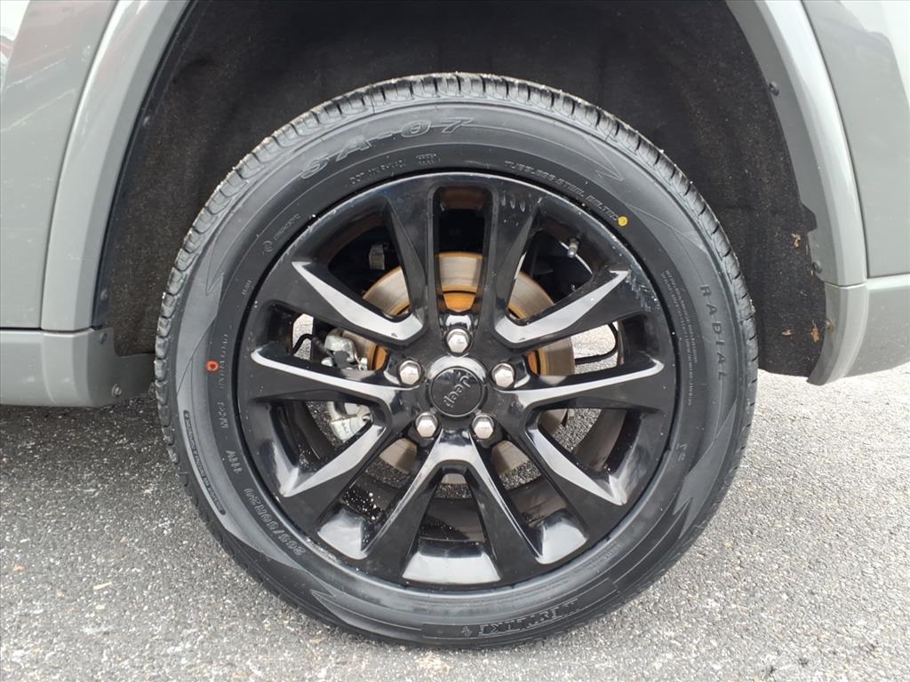 used 2021 Jeep Grand Cherokee car, priced at $22,900