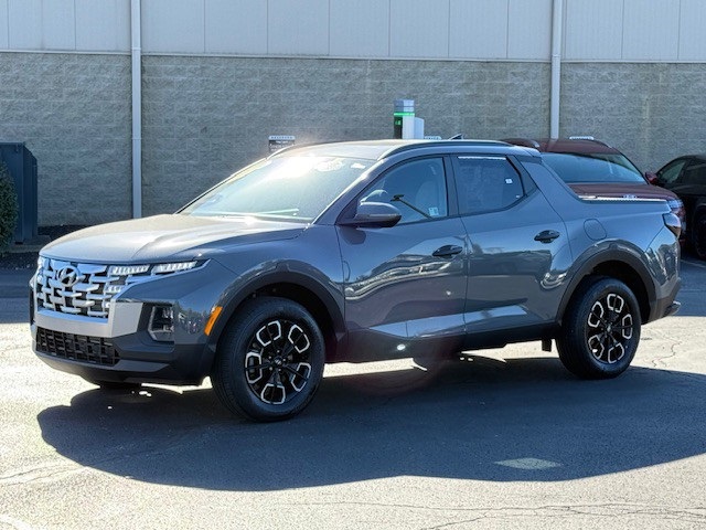 used 2024 Hyundai Santa Cruz car, priced at $27,997