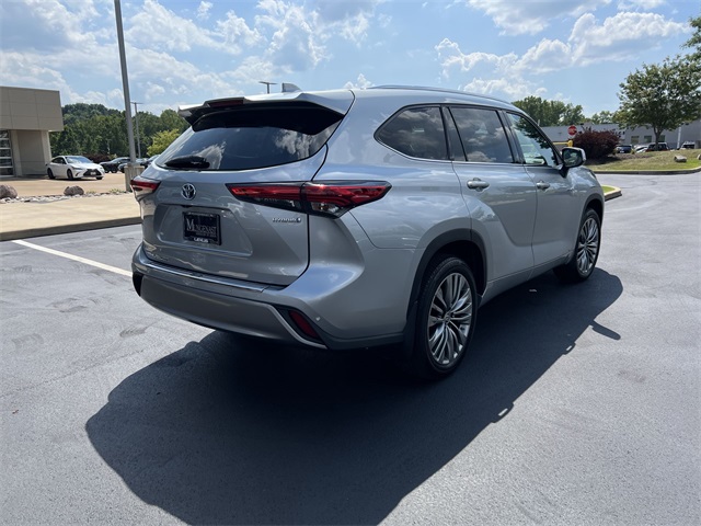 used 2021 Toyota Highlander Hybrid car, priced at $37,440