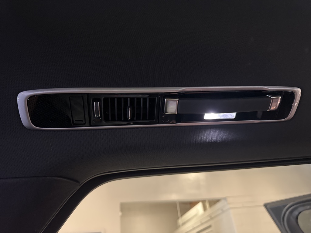 used 2024 Land Rover Range Rover Sport car, priced at $78,914