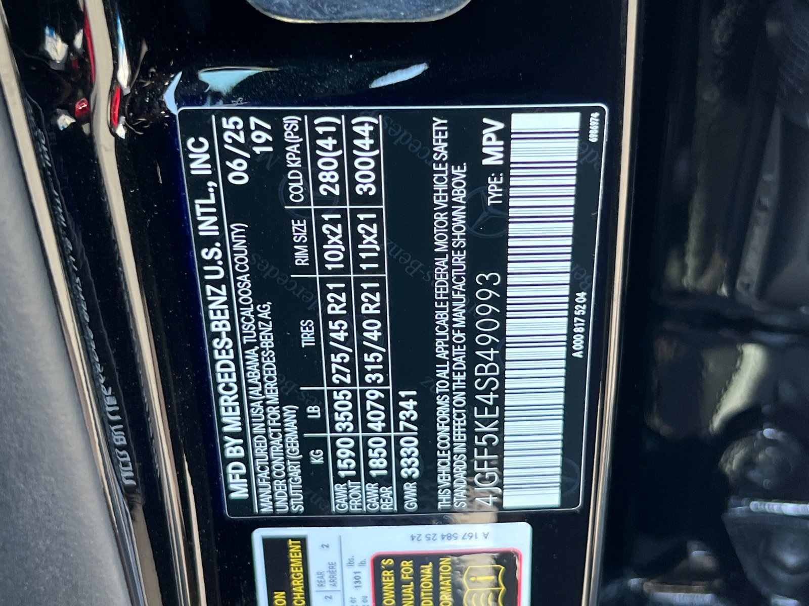 new 2025 Mercedes-Benz GLS car