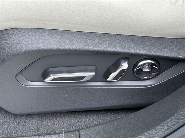 new 2025 Acura RDX car, priced at $56,400