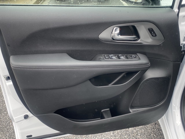 new 2026 Chrysler Pacifica car, priced at $38,524