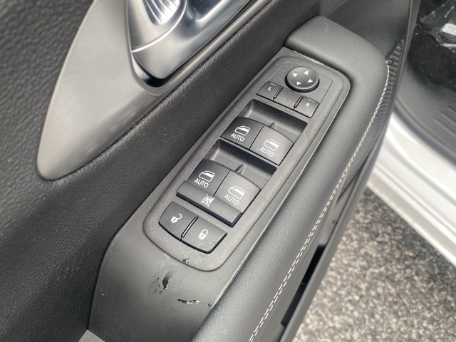 new 2026 Chrysler Pacifica car, priced at $38,524