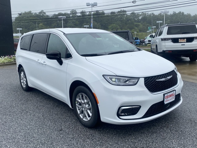new 2026 Chrysler Pacifica car, priced at $38,524