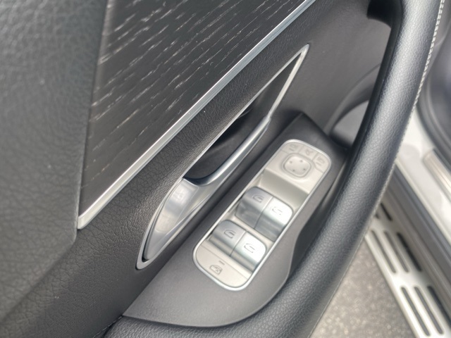 used 2022 Mercedes-Benz GLE car, priced at $43,995