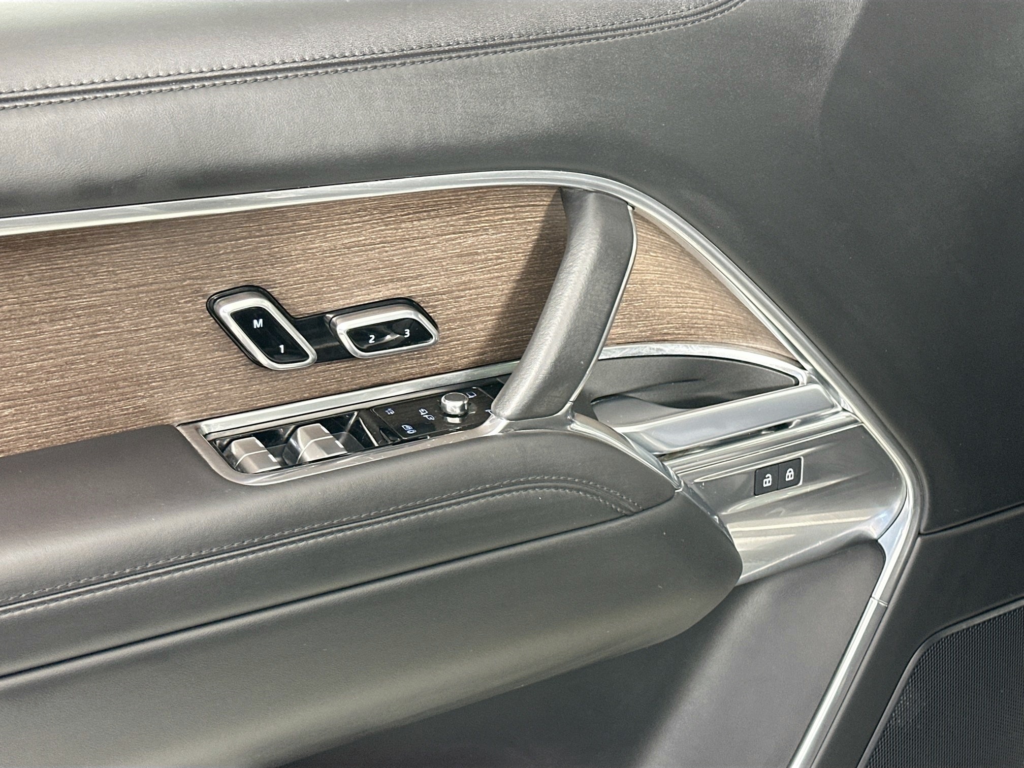 used 2024 Land Rover Range Rover car, priced at $124,995