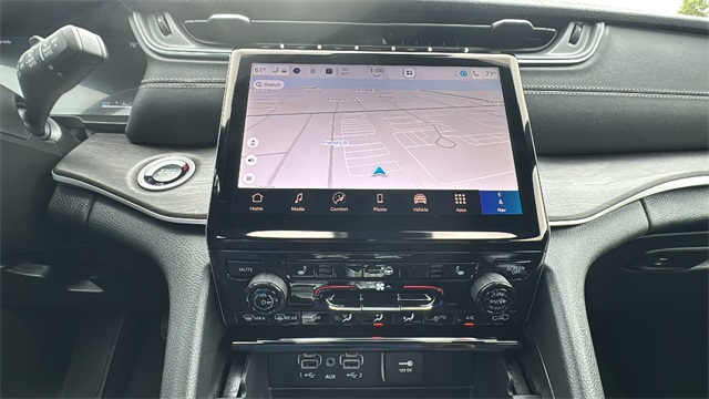new 2025 Jeep Grand Cherokee car, priced at $46,922