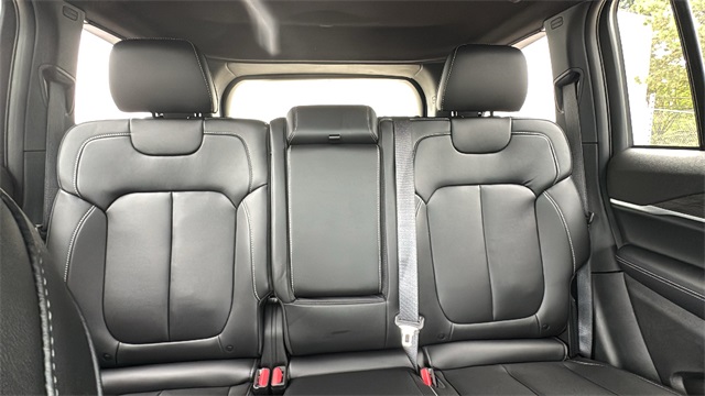 new 2025 Jeep Grand Cherokee car, priced at $46,922