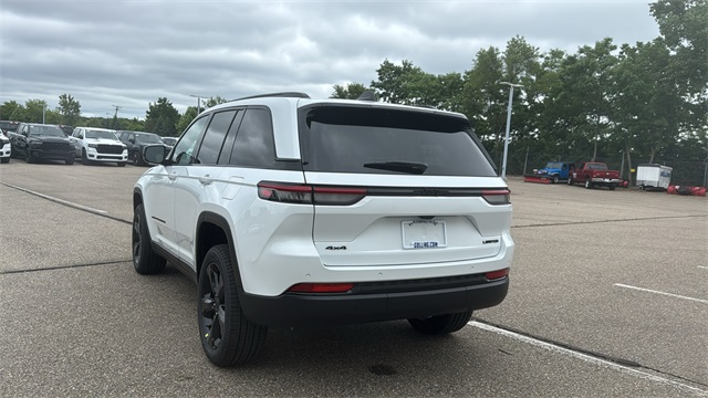 new 2025 Jeep Grand Cherokee car, priced at $46,922