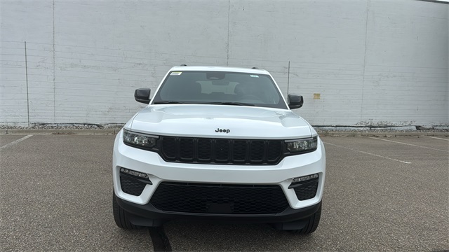 new 2025 Jeep Grand Cherokee car, priced at $46,922