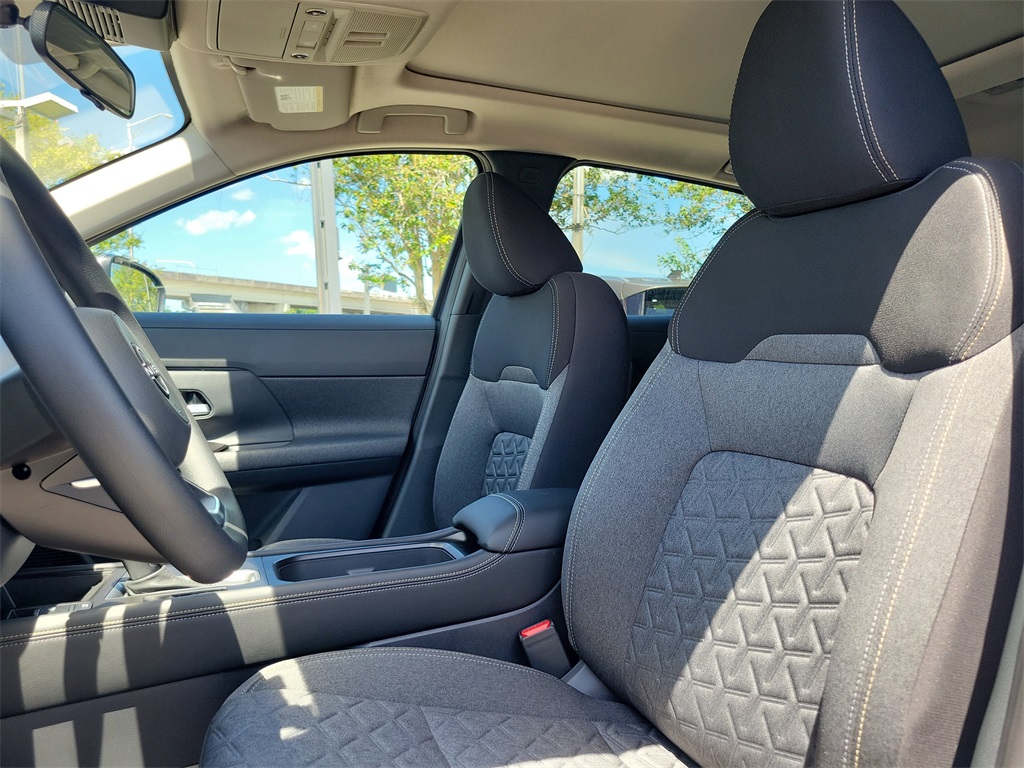new 2025 Nissan Kicks car, priced at $25,639