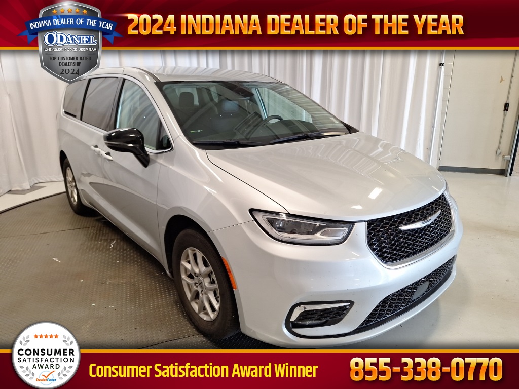used 2024 Chrysler Pacifica car, priced at $33,000