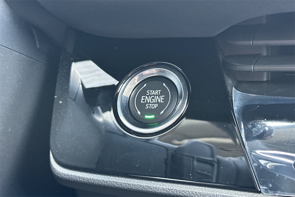 new 2025 Buick Envision car, priced at $42,240