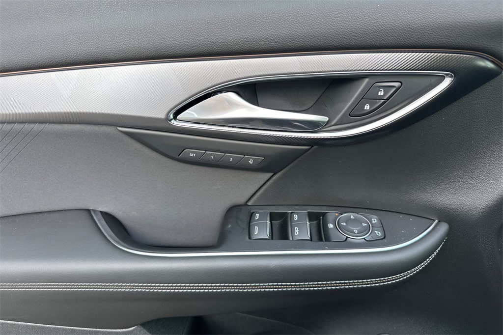 new 2025 Buick Envision car, priced at $42,240