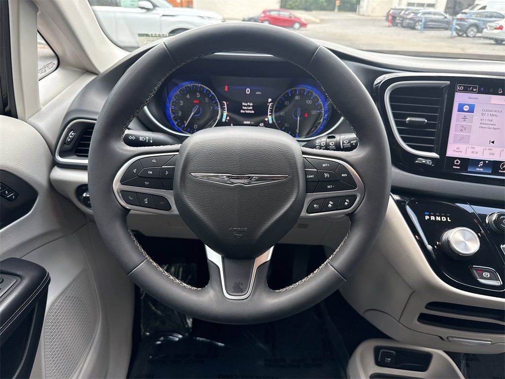 used 2023 Chrysler Pacifica car, priced at $20,950