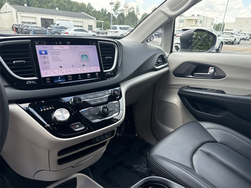 used 2023 Chrysler Pacifica car, priced at $20,950