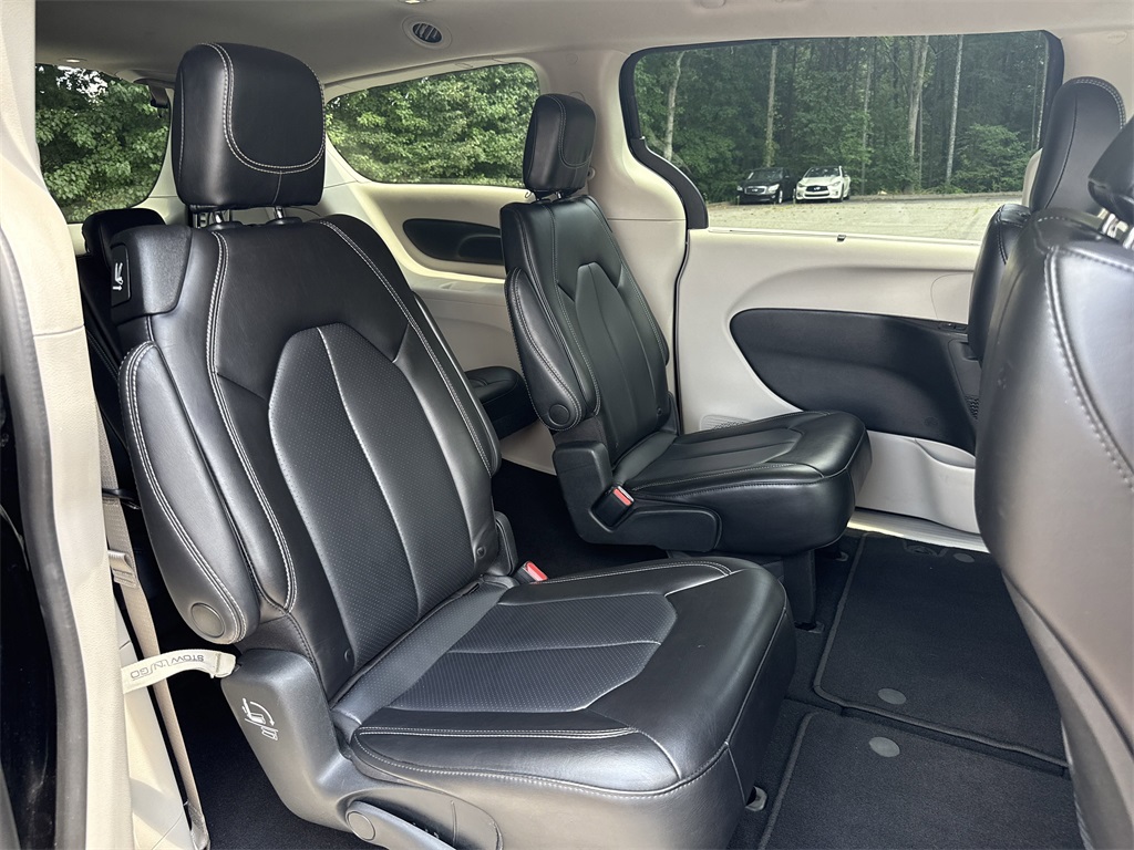 used 2023 Chrysler Pacifica car, priced at $20,950