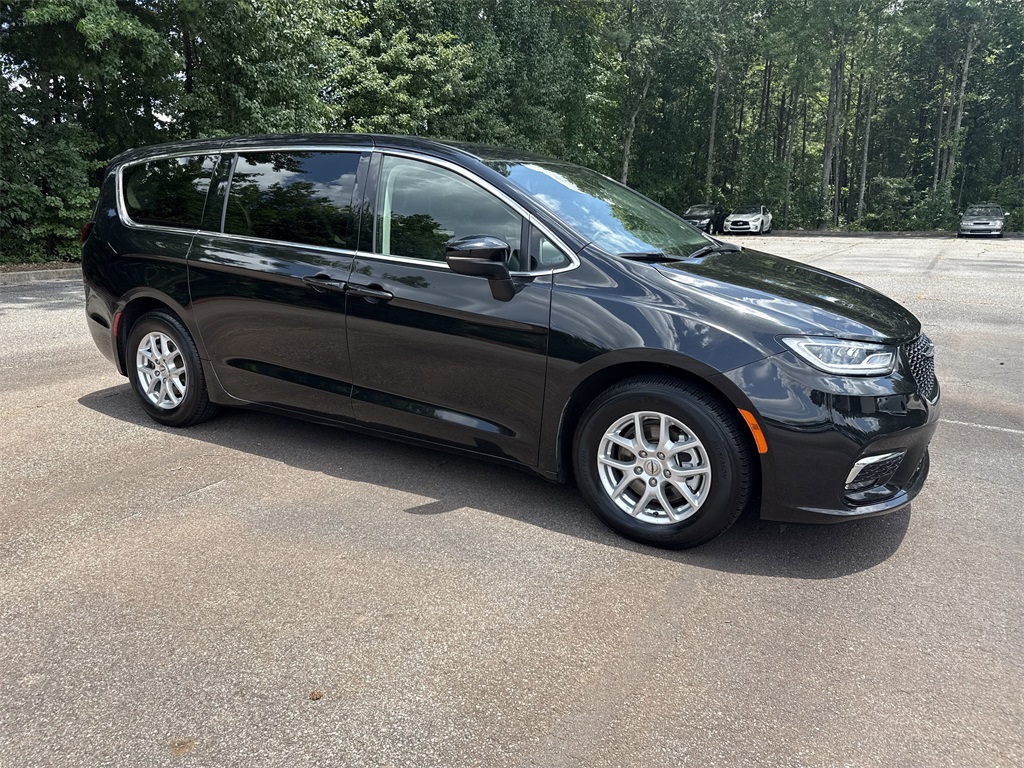 used 2023 Chrysler Pacifica car, priced at $20,950