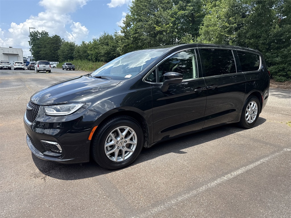 used 2023 Chrysler Pacifica car, priced at $20,950