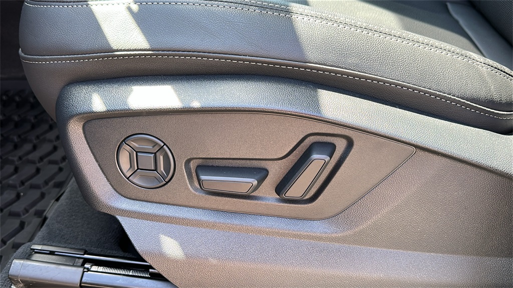 used 2025 Audi Q7 car, priced at $64,998