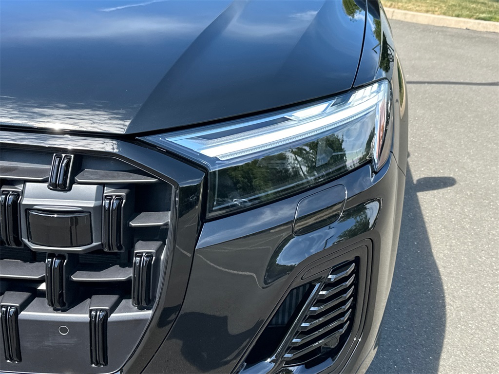 used 2025 Audi Q7 car, priced at $64,998