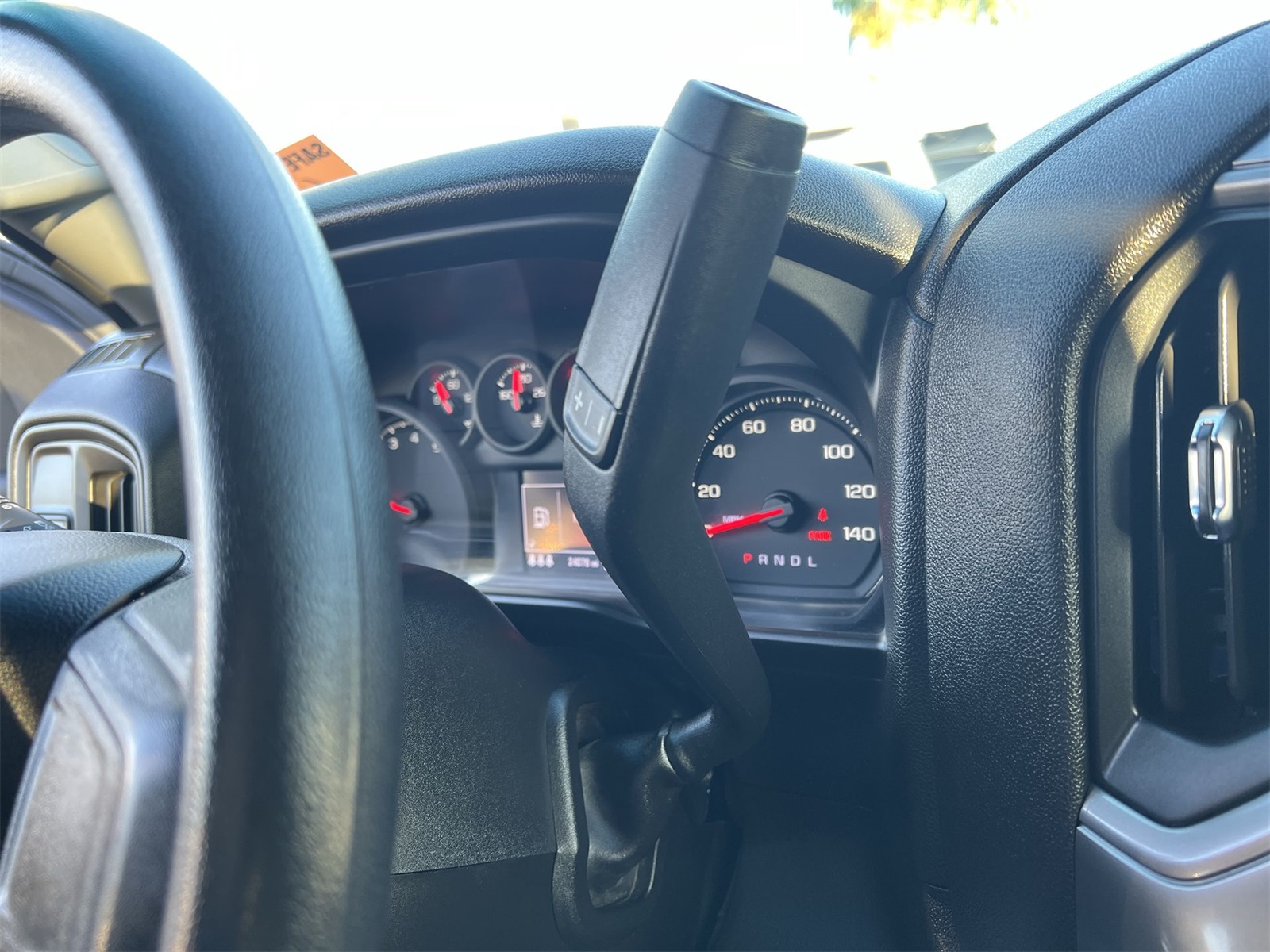 used 2025 Chevrolet Silverado 1500 car, priced at $32,999