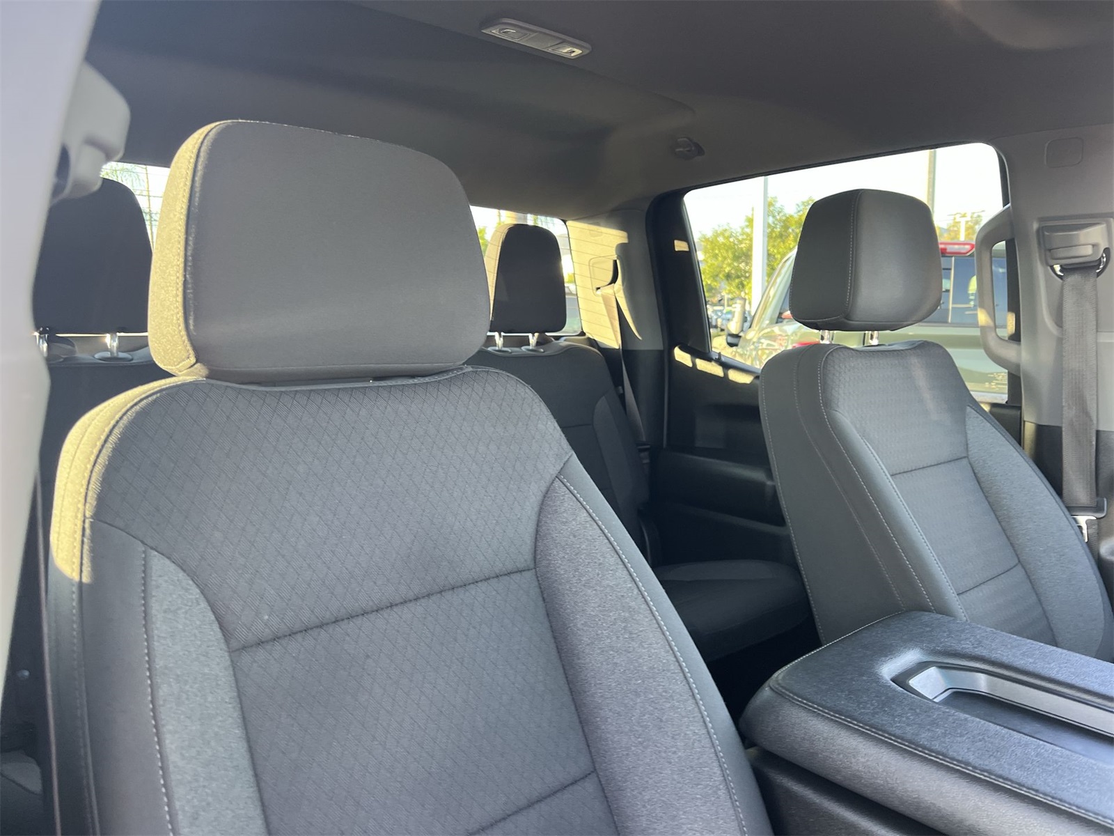 used 2025 Chevrolet Silverado 1500 car, priced at $32,999