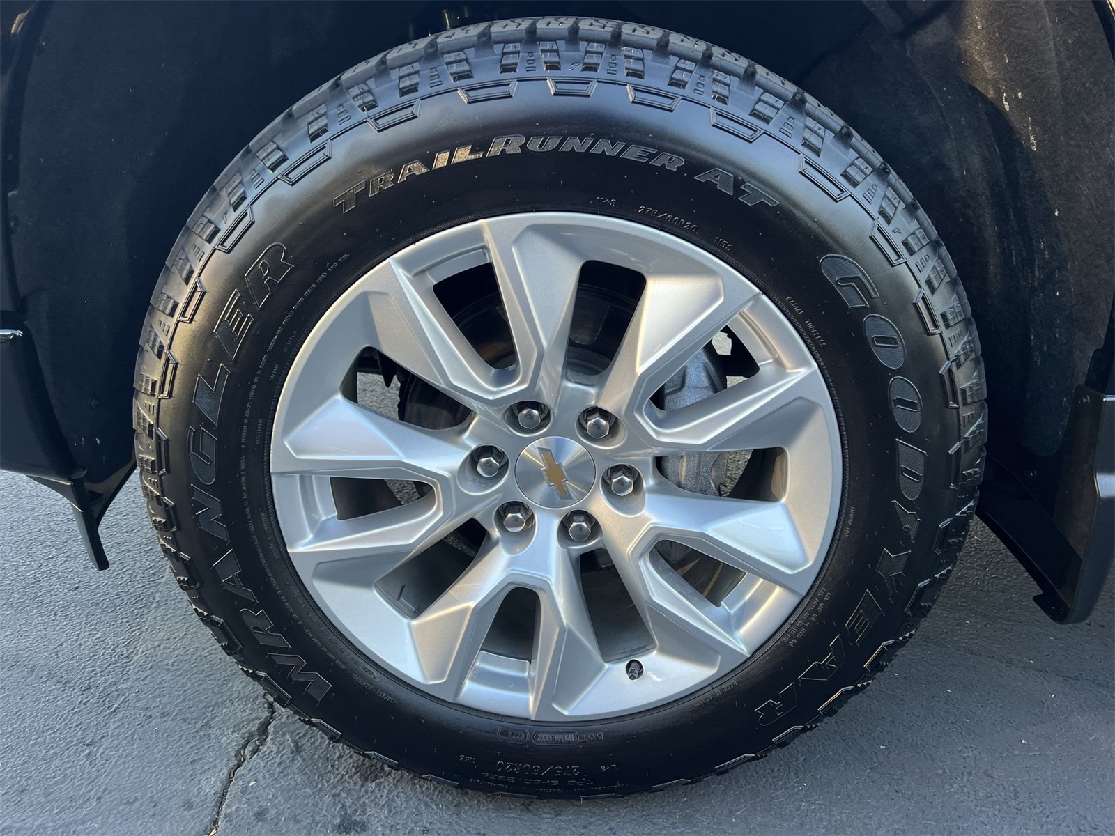 used 2025 Chevrolet Silverado 1500 car, priced at $32,999