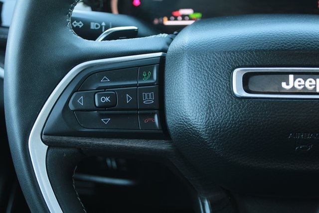 used 2022 Jeep Grand Cherokee car, priced at $25,000