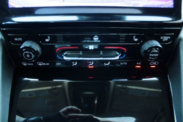 used 2022 Jeep Grand Cherokee car, priced at $25,000