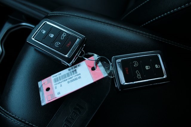 used 2022 Jeep Grand Cherokee car, priced at $25,000