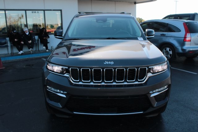 used 2022 Jeep Grand Cherokee car, priced at $25,000