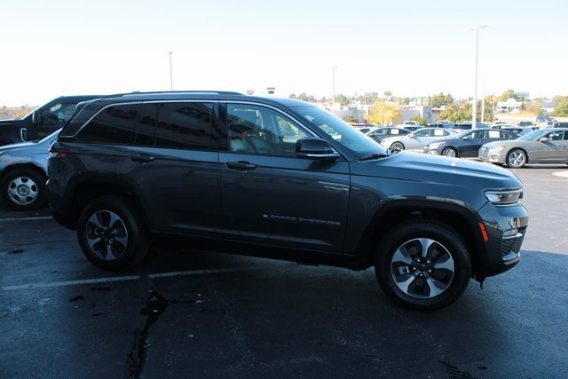 used 2022 Jeep Grand Cherokee car, priced at $25,000