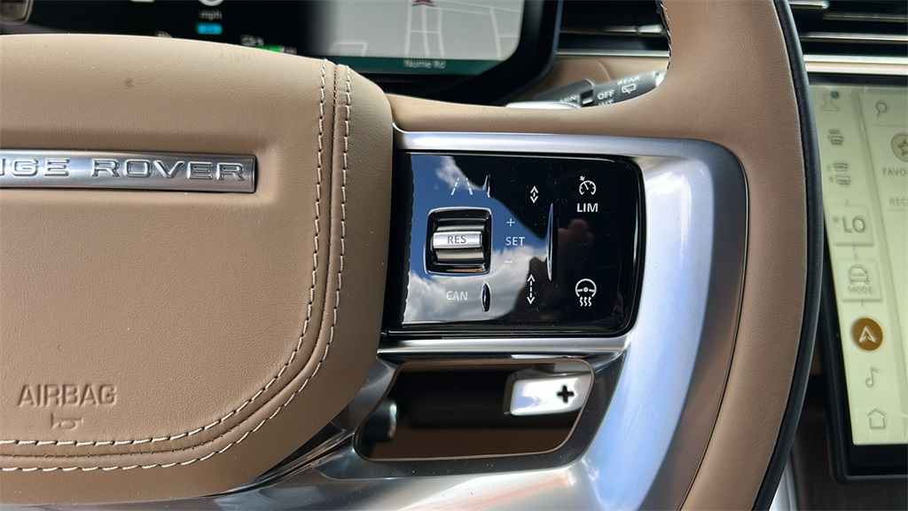 new 2025 Land Rover Range Rover Plug-In Hybrid car, priced at $136,655