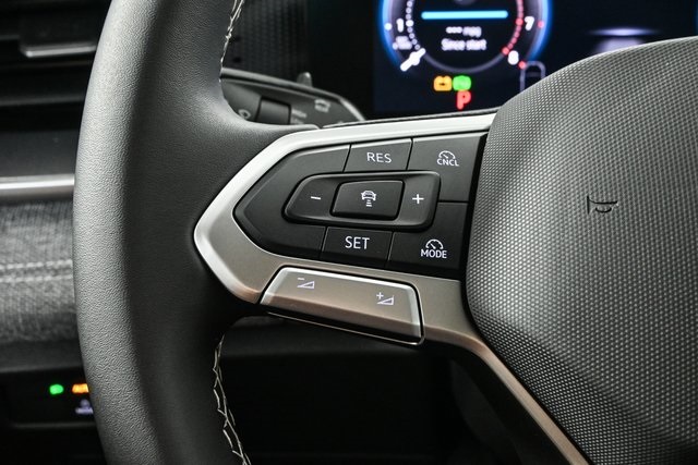 new 2025 Volkswagen Tiguan car, priced at $32,801