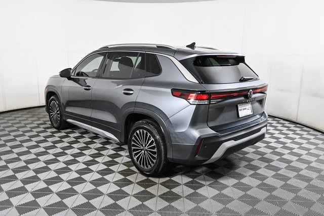 new 2025 Volkswagen Tiguan car, priced at $32,801