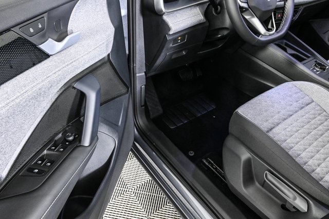 new 2025 Volkswagen Tiguan car, priced at $32,801