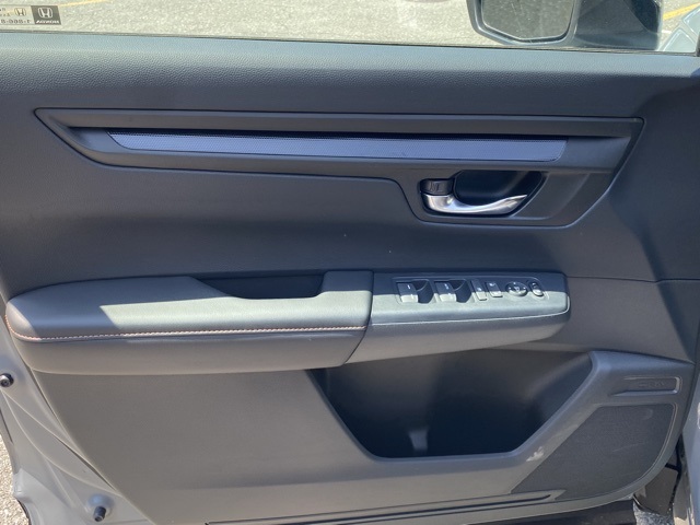 used 2025 Honda CR-V Hybrid car, priced at $37,500