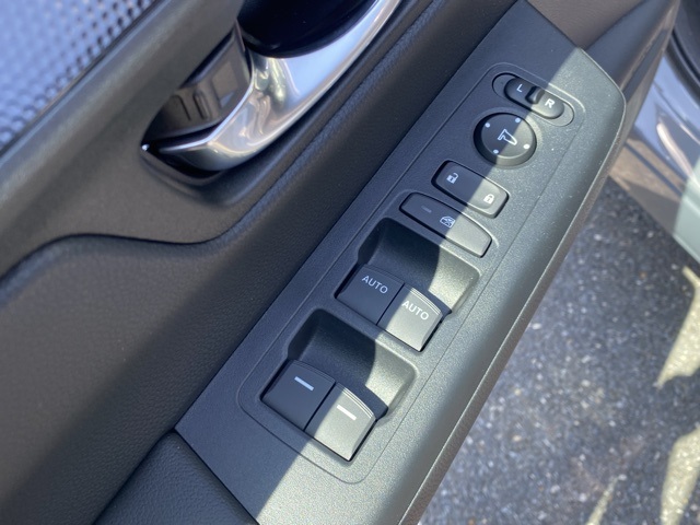 used 2025 Honda CR-V Hybrid car, priced at $37,500
