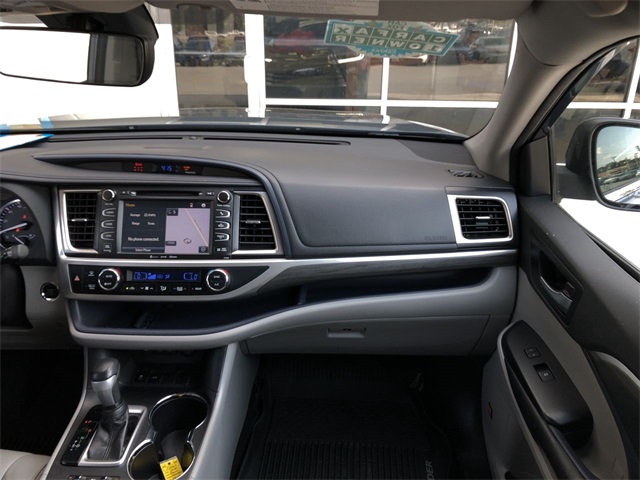used 2018 Toyota Highlander car, priced at $22,987