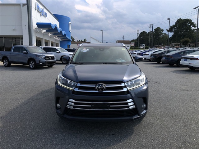 used 2018 Toyota Highlander car, priced at $22,987