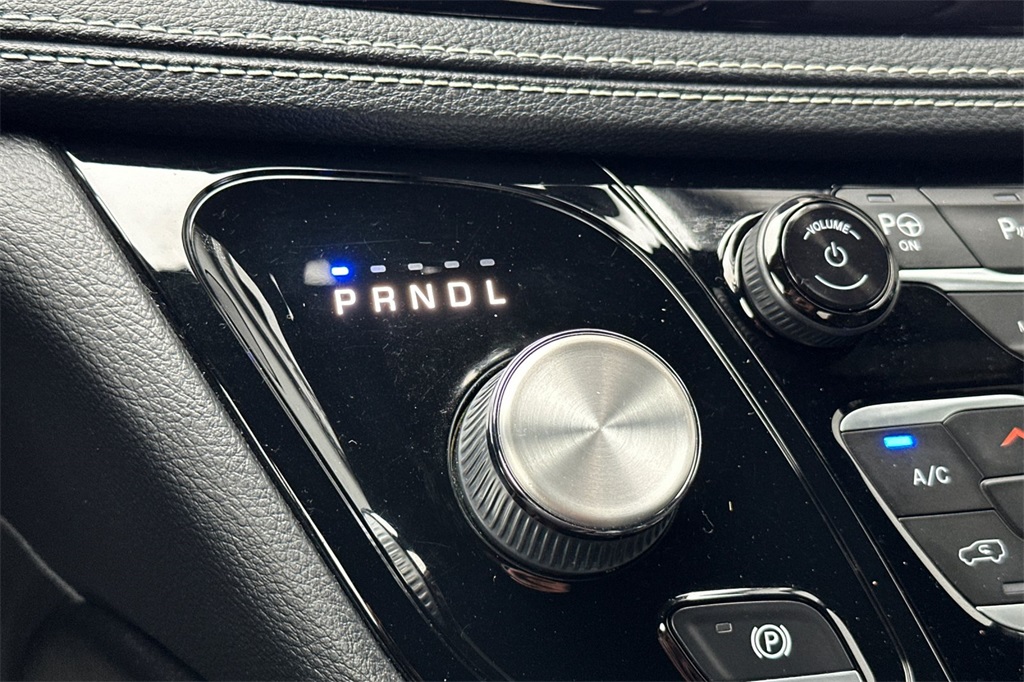 used 2021 Chrysler Pacifica Hybrid car, priced at $29,925