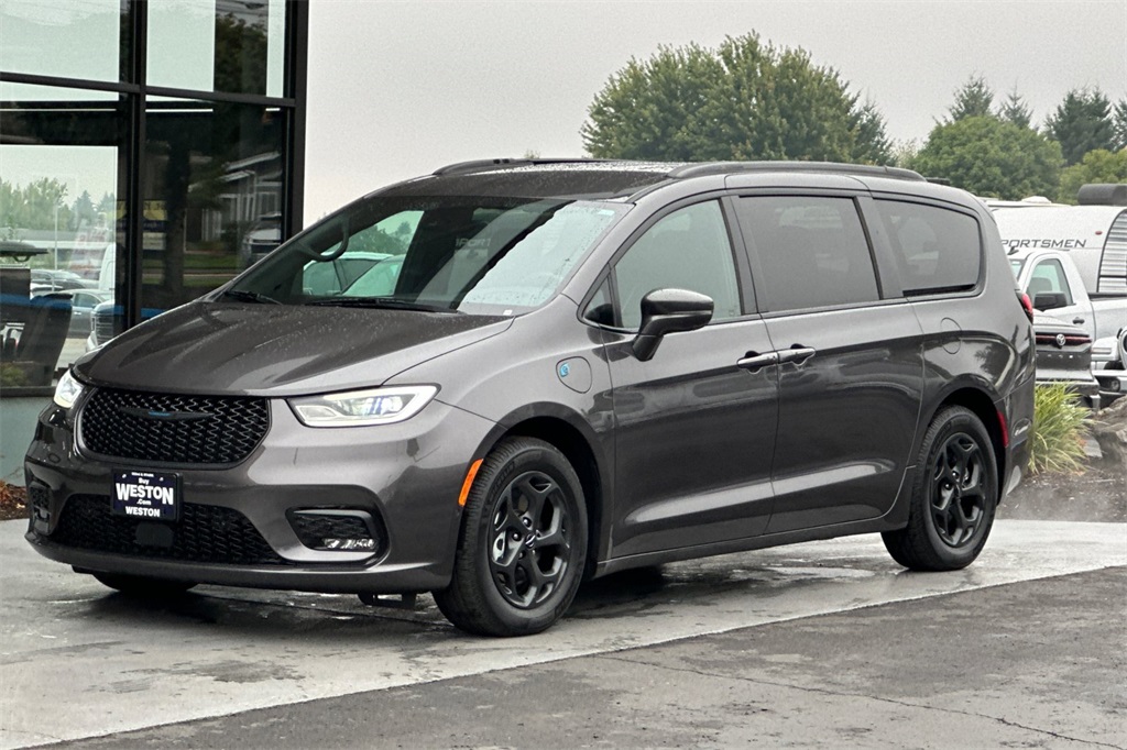 used 2021 Chrysler Pacifica Hybrid car, priced at $29,925