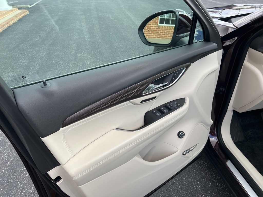 used 2022 Buick Envision car, priced at $29,900