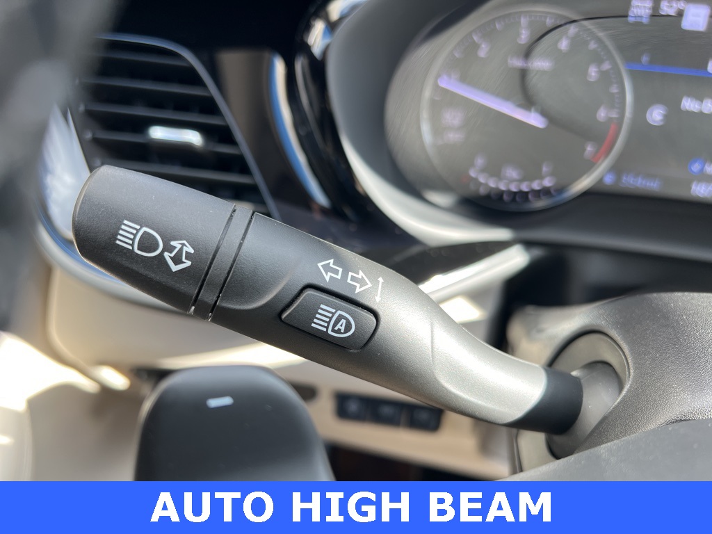 used 2022 Buick Envision car, priced at $29,900