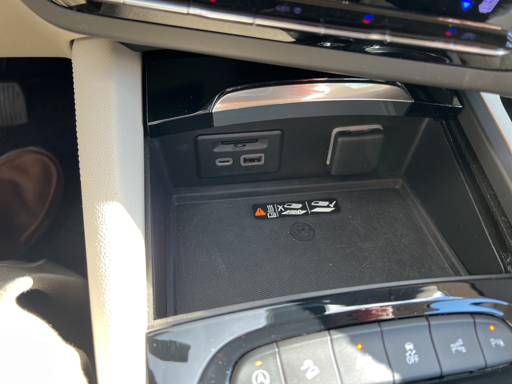 used 2022 Buick Envision car, priced at $29,900